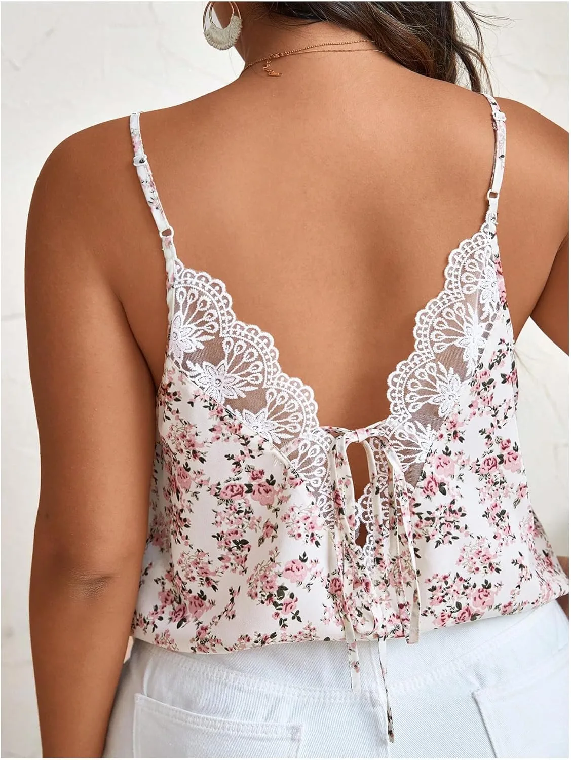 Floerns Women's Plus Size Floral Print V Neck Camisole Contrast Lace Tie Back Cami Tops