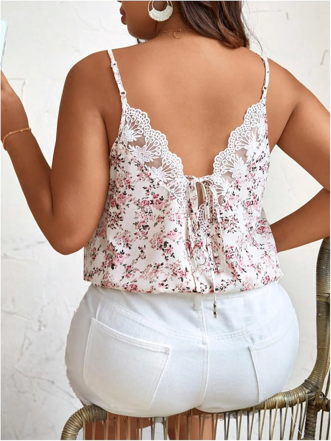 Floerns Women's Plus Size Floral Print V Neck Camisole Contrast Lace Tie Back Cami Tops