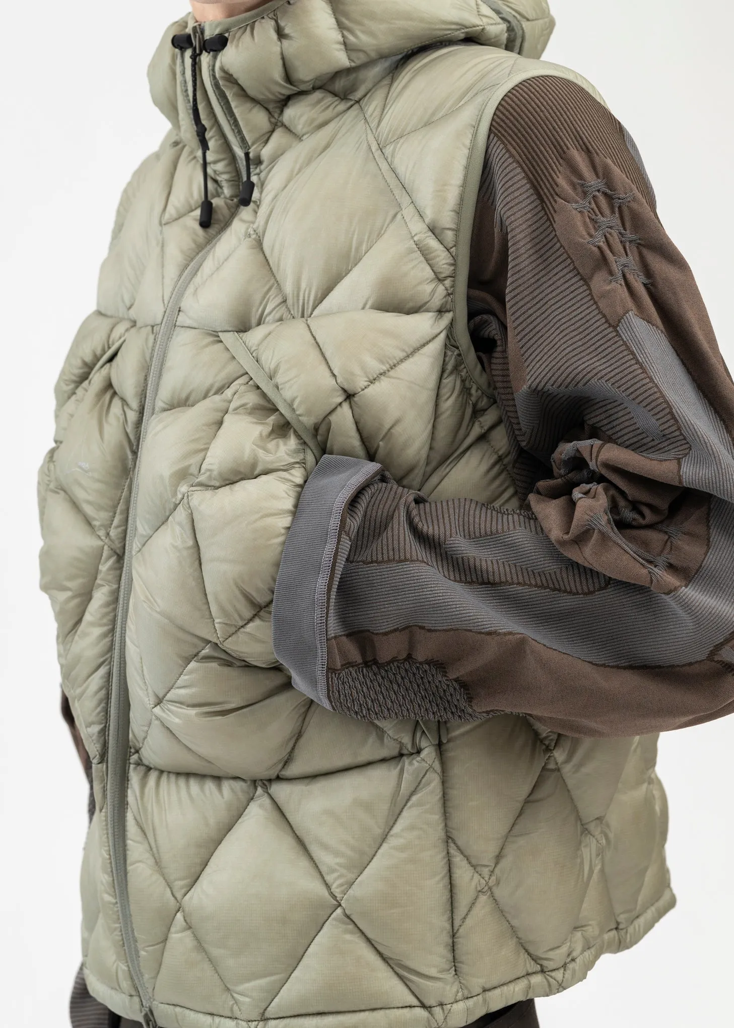 GREY GREEN LIGHT DOWN VEST