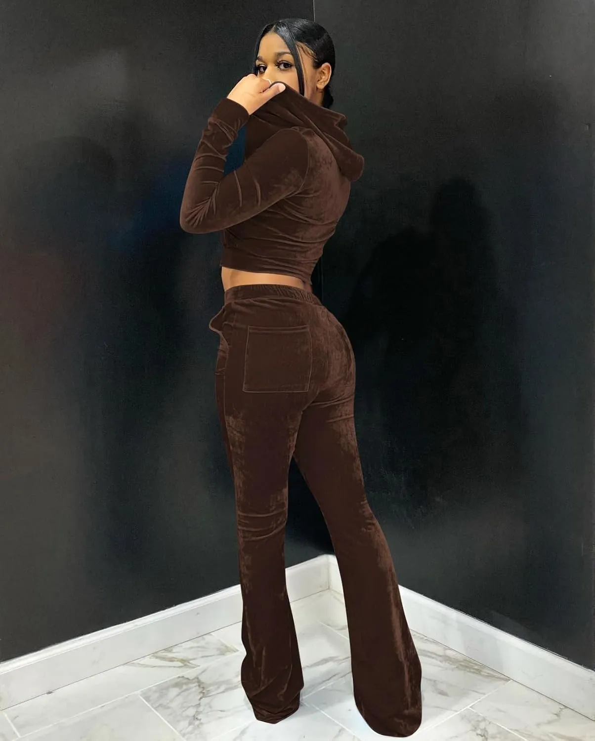 Womens 2 Piece Velour Tracksuit Two Piece Outfits for Women, Long Sleeve Crop Tops Flared Pants Jogging Sets