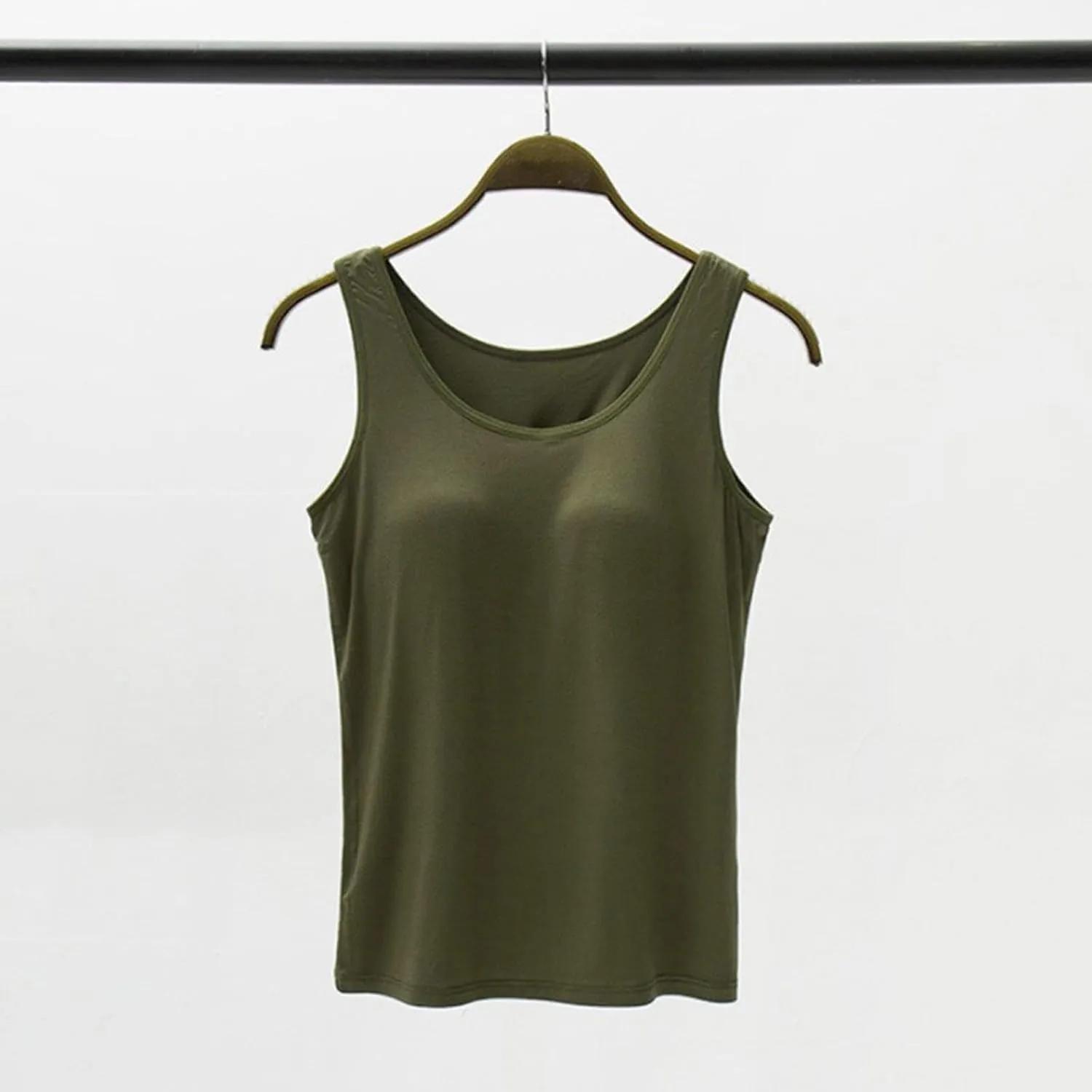 Womens Tank Tops with Built in Bra 2024 Casual Scoop Neck Sleeveless Basic Workout Top Padded Bra Camisole Undershirt